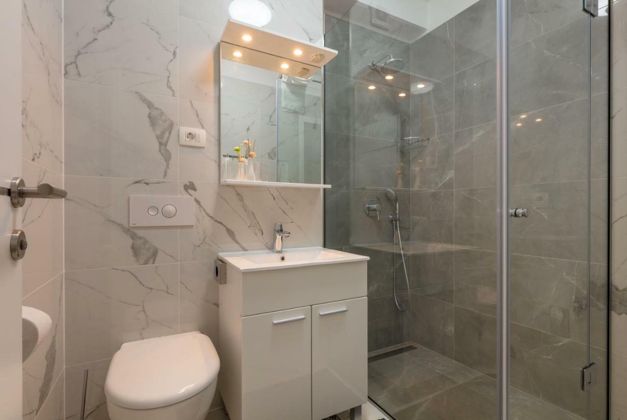 Apartments Rosemary Razanj Ngoại thất bức ảnh