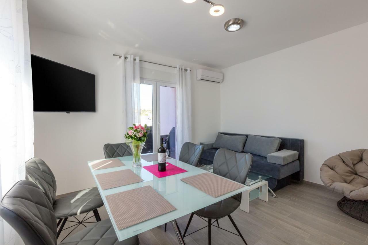 Apartments Rosemary Razanj Ngoại thất bức ảnh
